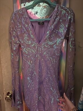 Jlorraine Lavender Sequin Long Sleeve V‑Neck Dress